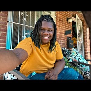 Meet your Posher, Deandre